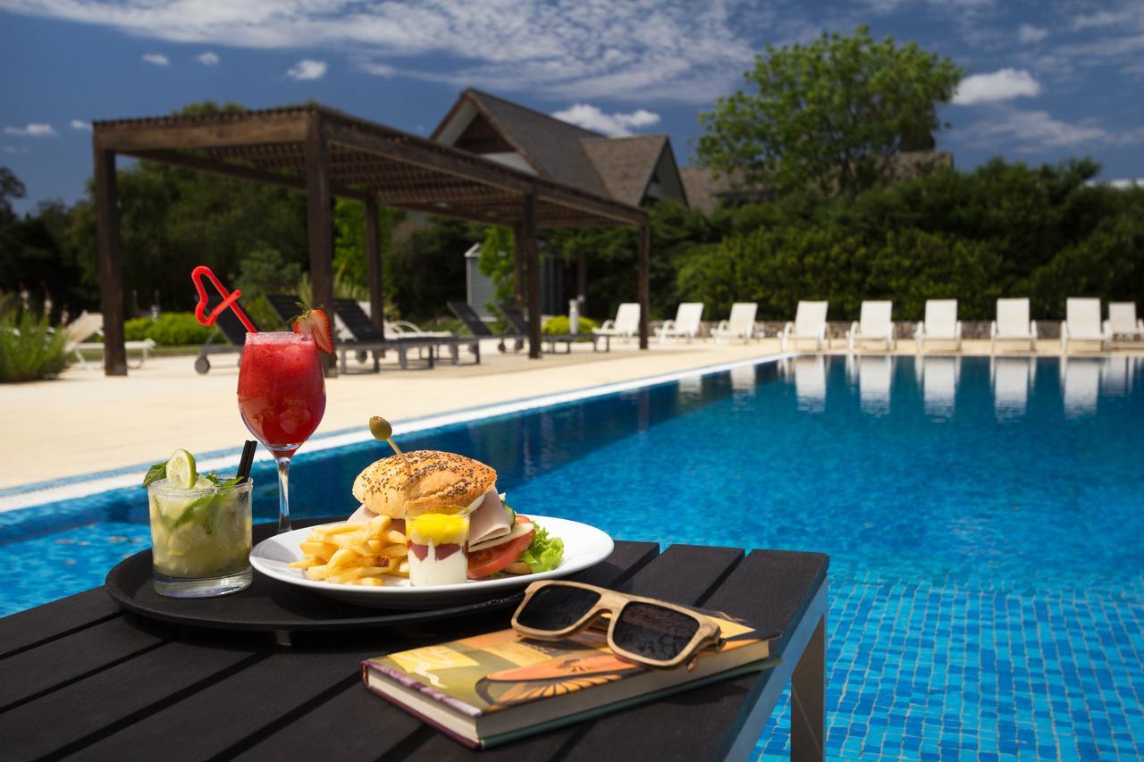 Real Colonia Hotel&Suites Colonia del Sacramento Exterior foto